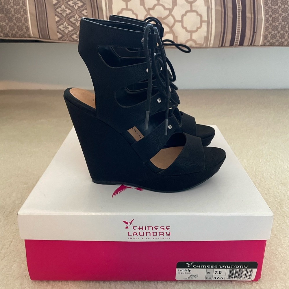 Chinese Laundry Tie Up Wedges